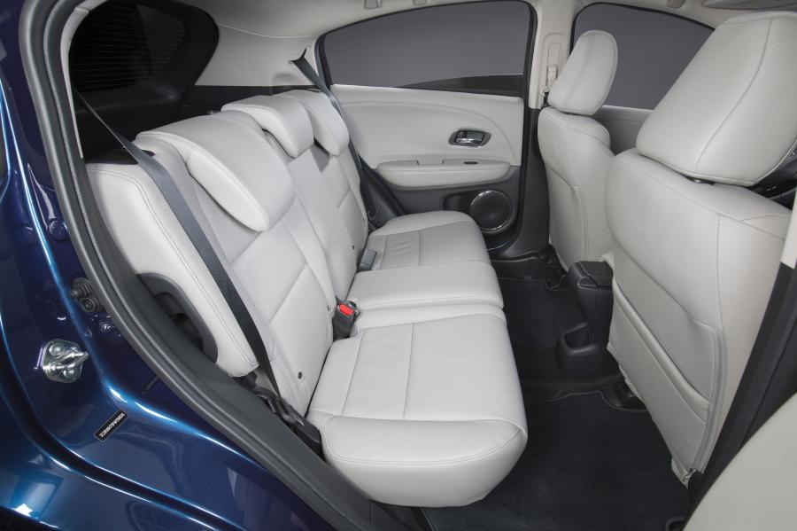Интерьер Honda HR-V 2015 года  (US) (фото 34 из 104)